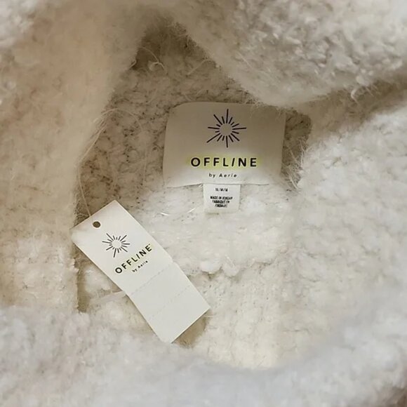 Aerie Offline plush Turtleneck - Picture 5 of 6